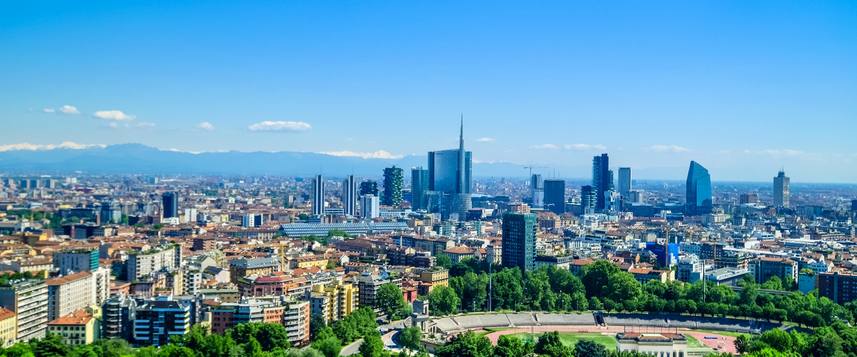 A beautiful picture of the Milan skyline